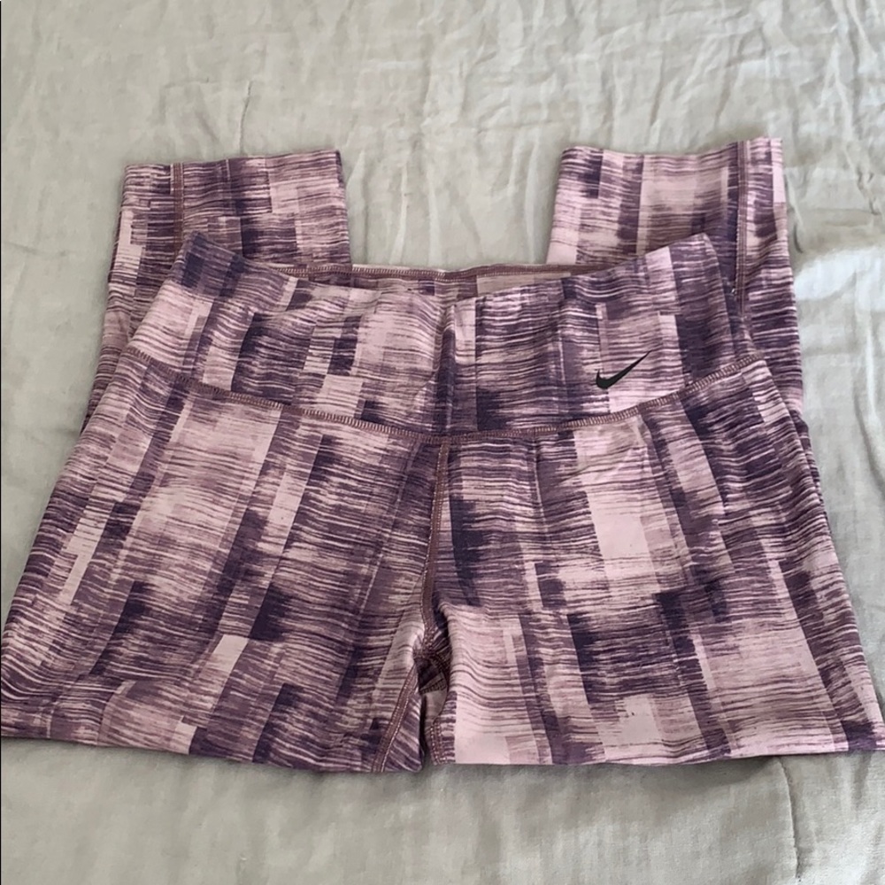 Women’s NIKE dry fit cropped workout leggings